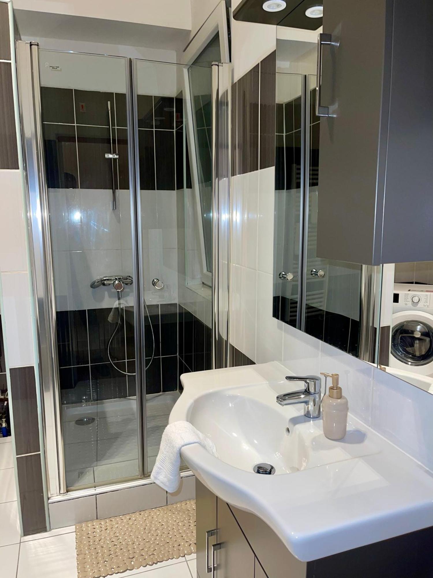 Vivien Apartment Budapest Esterno foto