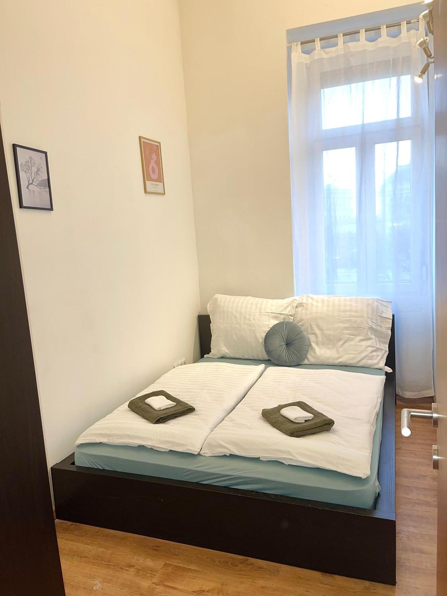 Vivien Apartment Budapest Esterno foto